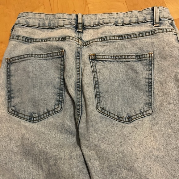 CottonOn Ripped Mom Jeans W10 - Picture 7 of 8